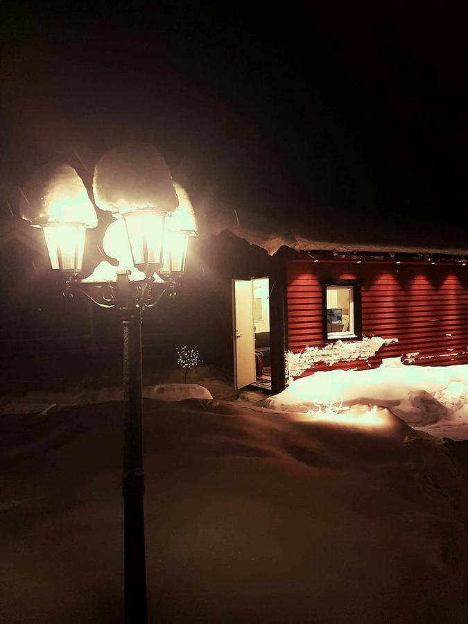 Camp Caroli Wooden Cabins Jukkasjarvi Bagian luar foto
